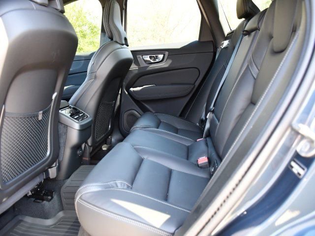 New 2026 Volvo XC60 B5 Ultra w/ Protection Package Premier AWD/4WD image 15