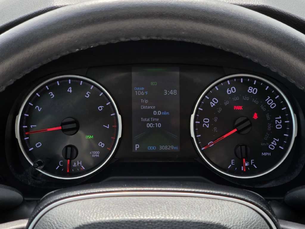 Used 2021 Toyota RAV4 XLE Premium FWD image 33