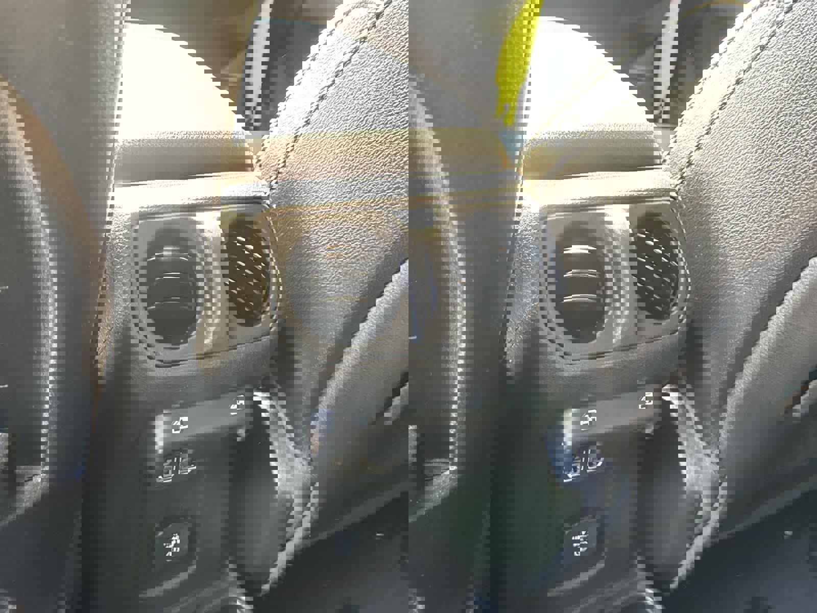 Used 2023 Jeep Gladiator Mojave w/ Cold Weather Group image 26