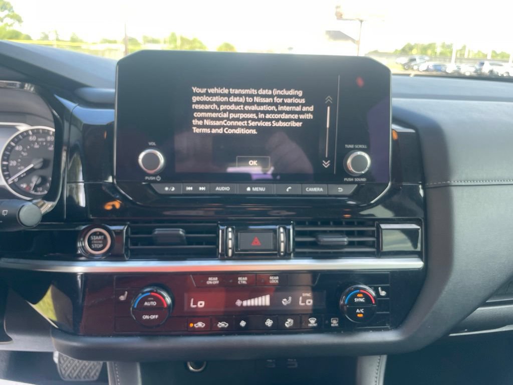 Used 2024 Nissan Pathfinder SV FWD image 20