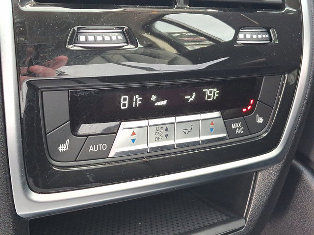 Used 2026 BMW X7 xDrive40i image 12