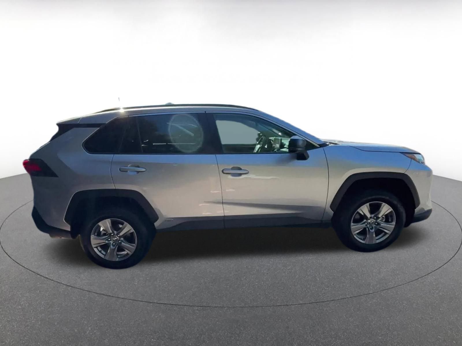 Used 2025 Toyota RAV4 LE image 16