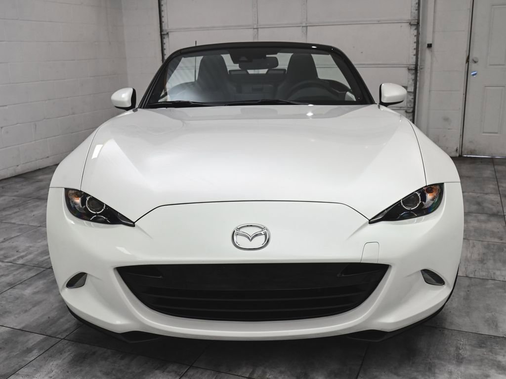 Used 2023 MAZDA MX-5 Miata Grand Touring RWD image 2