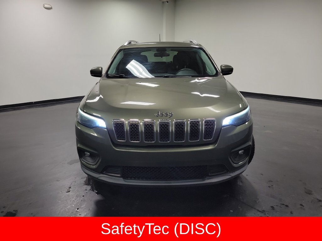 Used 2019 Jeep Cherokee Latitude Plus w/ Cold Weather Group AWD/4WD image 2