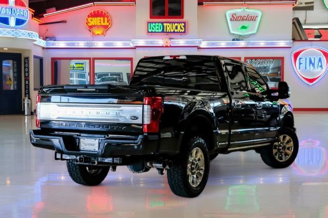 Used 2019 Ford F250 Platinum w/ Platinum Ultimate Package AWD/4WD image 3