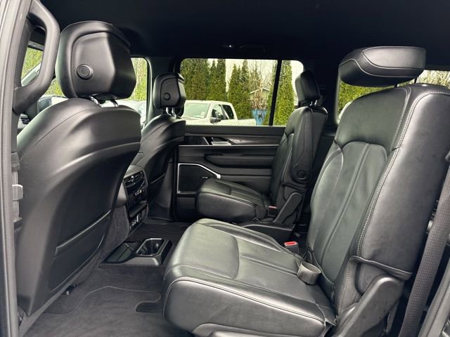 Used 2024 Jeep Wagoneer Series II image 19