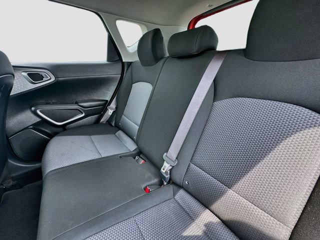 Used 2023 Kia Soul LX w/ LX Technology Package FWD image 27