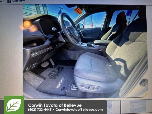 Used 2025 Toyota RAV4 XLE image 14