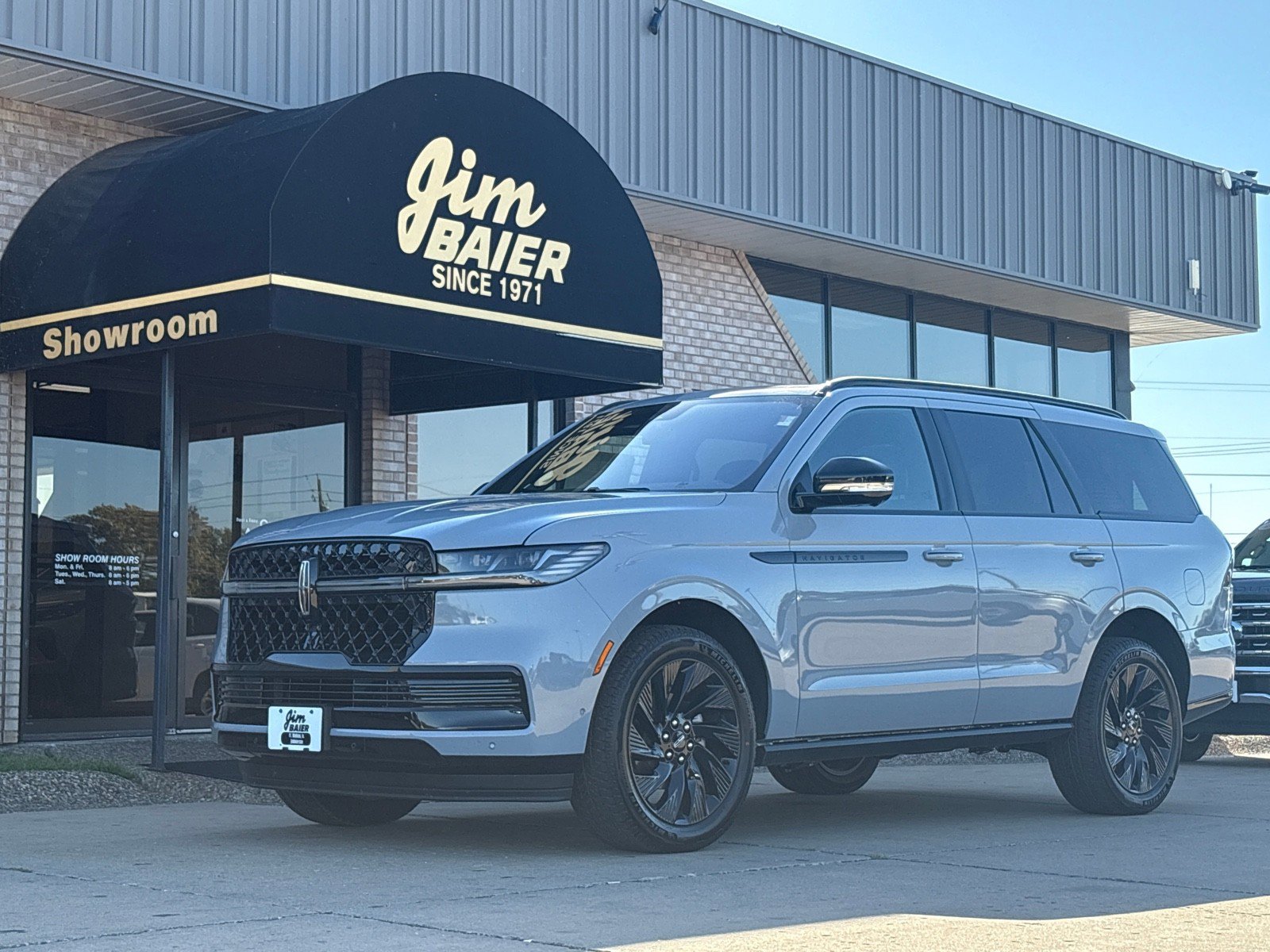 New 2025 Lincoln Navigator Reserve image 1