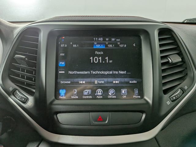 Used 2017 Jeep Cherokee Trailhawk w/ Cold Weather Group image 20