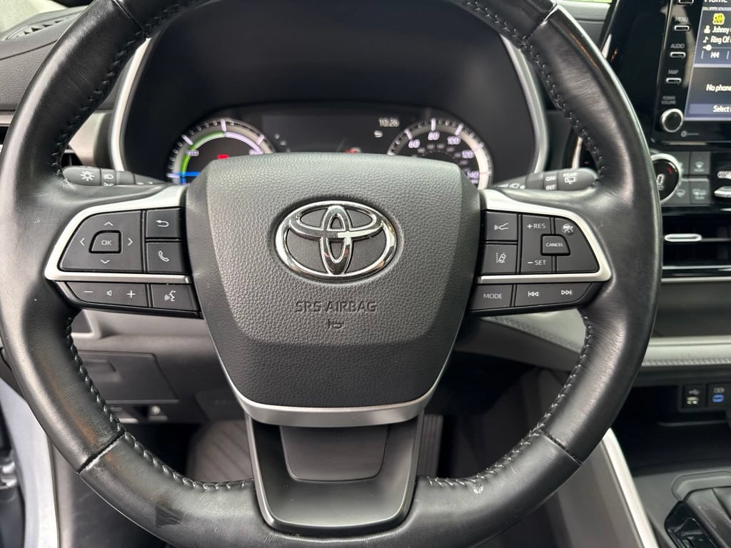 Used 2022 Toyota Highlander XLE AWD/4WD image 27