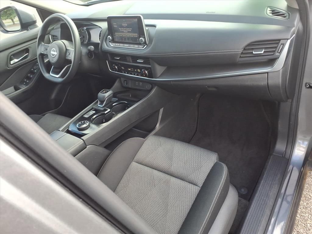 Used 2024 Nissan Rogue SV image 21