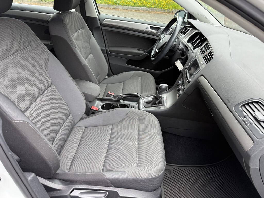 Used 2017 Volkswagen Golf S AWD/4WD image 18