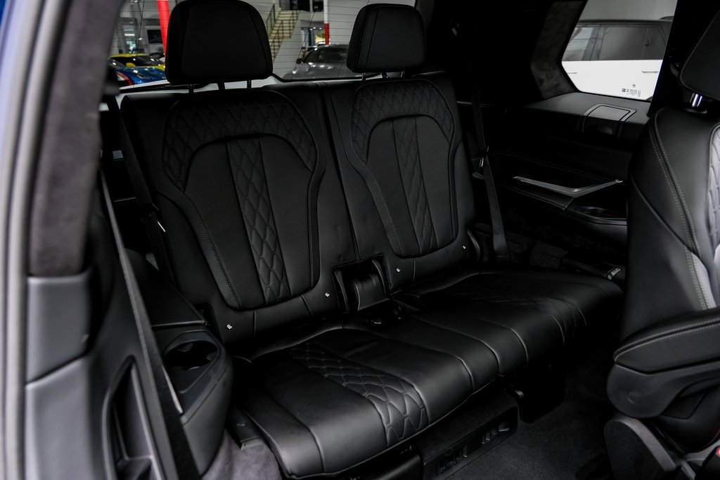 Used 2024 BMW ALPINA XB7 image 36