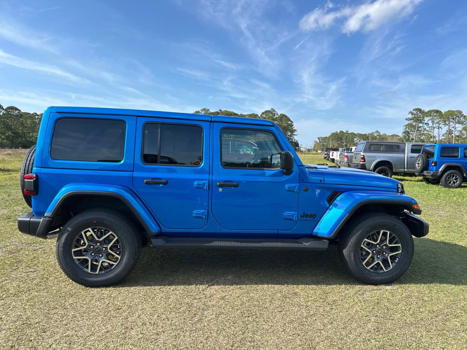 New 2025 Jeep Wrangler Unlimited Sahara AWD/4WD image 2