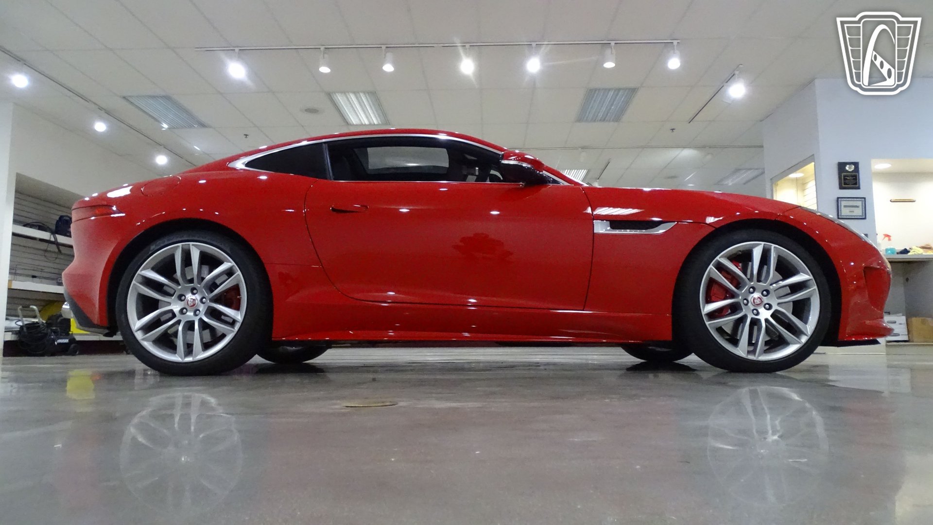 Used 2016 Jaguar F-TYPE R AWD/4WD image 19