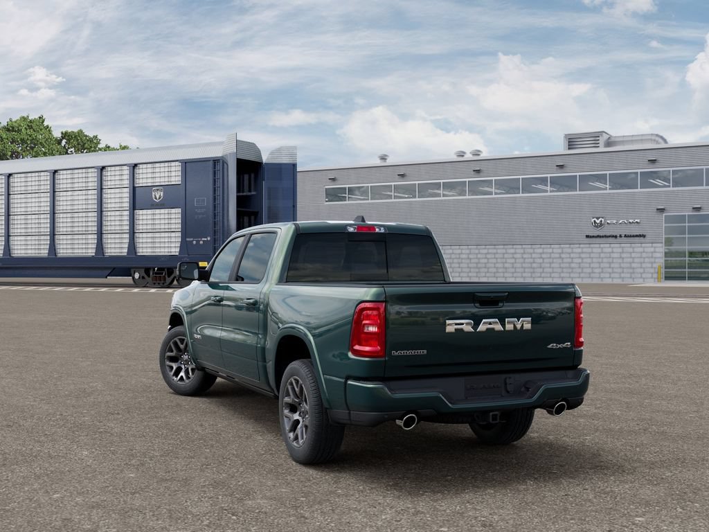 New 2027 RAM 1500 Laramie AWD/4WD image 3