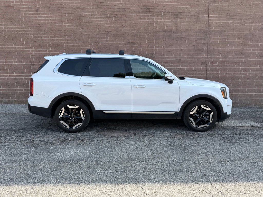 Used 2025 Kia Telluride S image 6