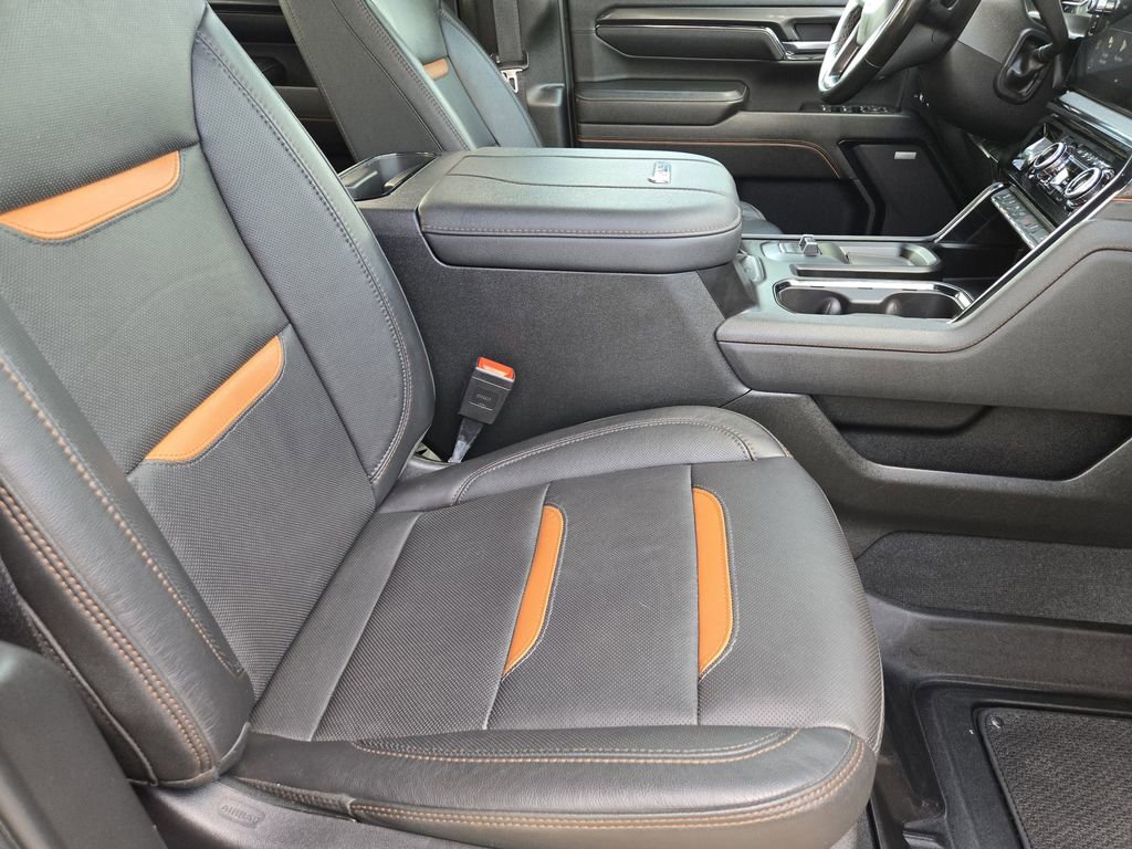 Used 2024 GMC Sierra 2500 AT4 w/ AT4 Preferred Package image 12