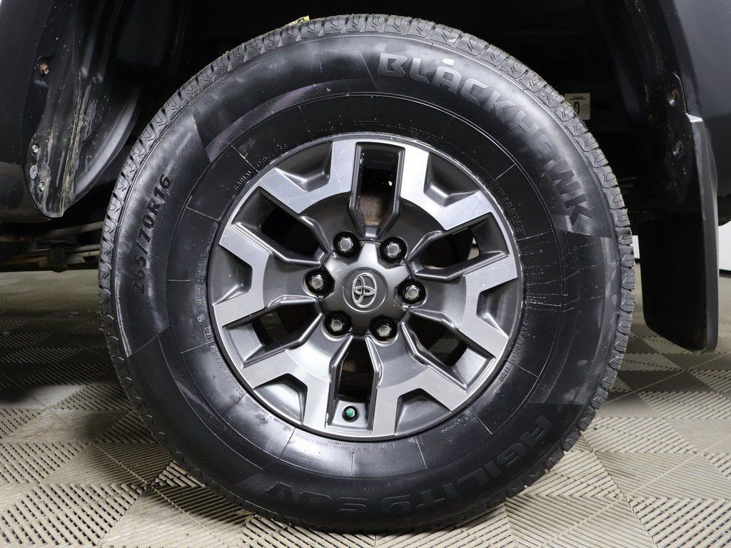 Used 2019 Toyota Tacoma TRD Off-Road image 17