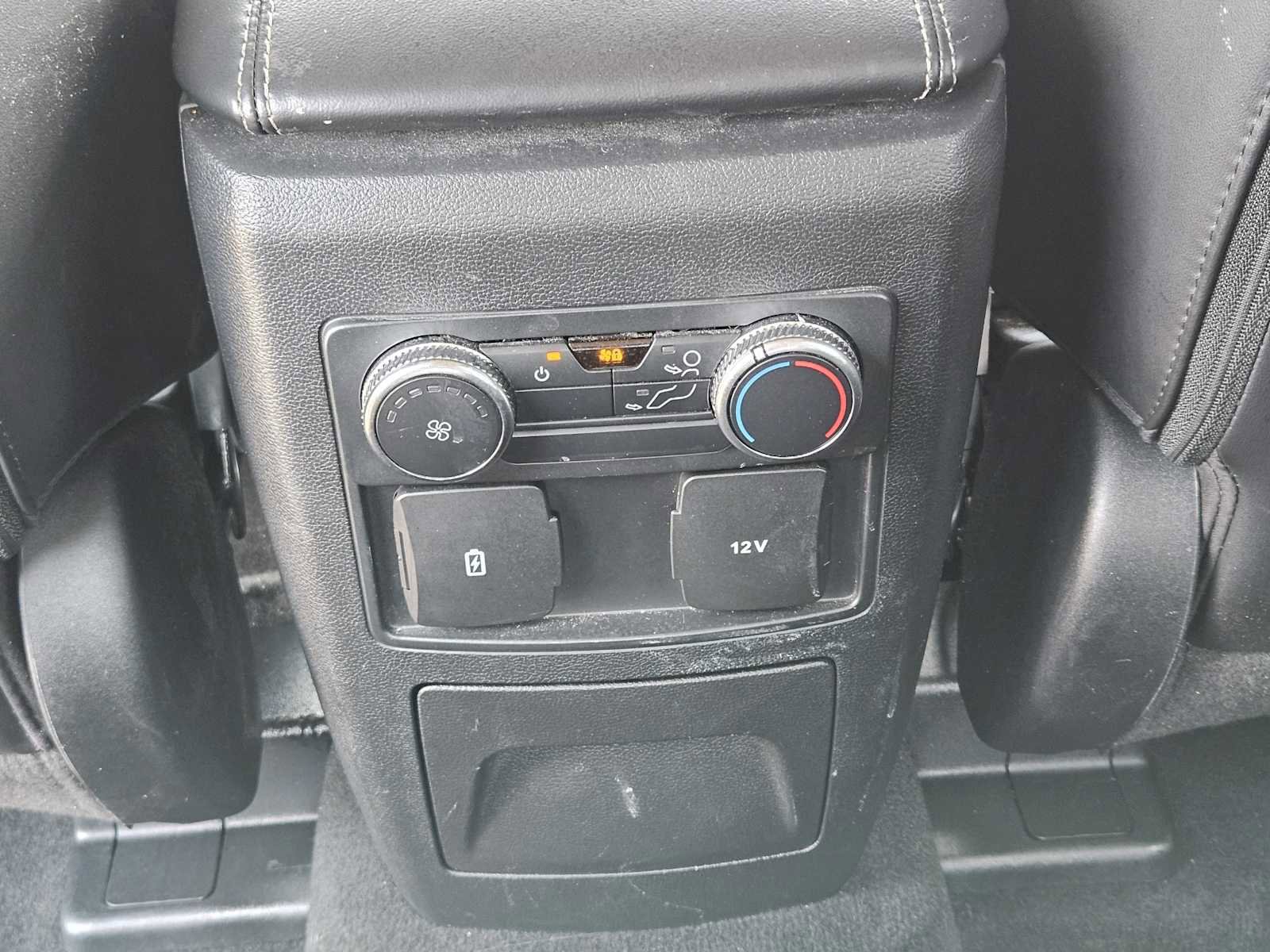 Used 2022 Ford Explorer XLT w/ Equipment Group 202A image 29