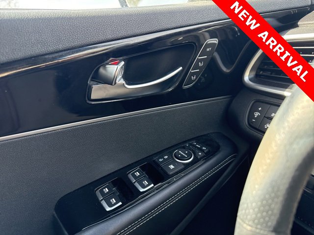 Used 2019 Kia Sorento SX image 13