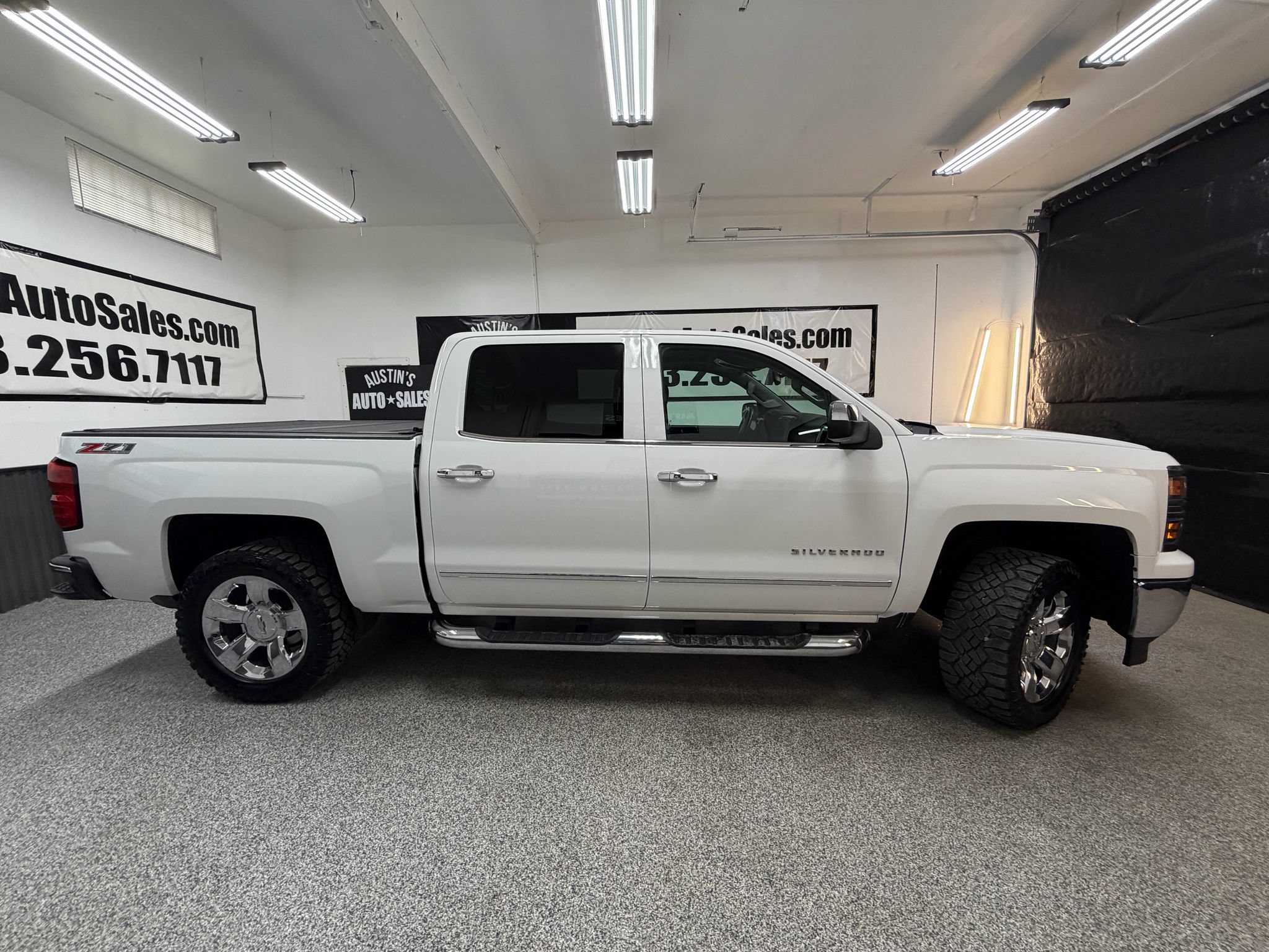 Used 2015 Chevrolet Silverado 1500 LTZ Z71 w/ LTZ Plus Package AWD/4WD image 2