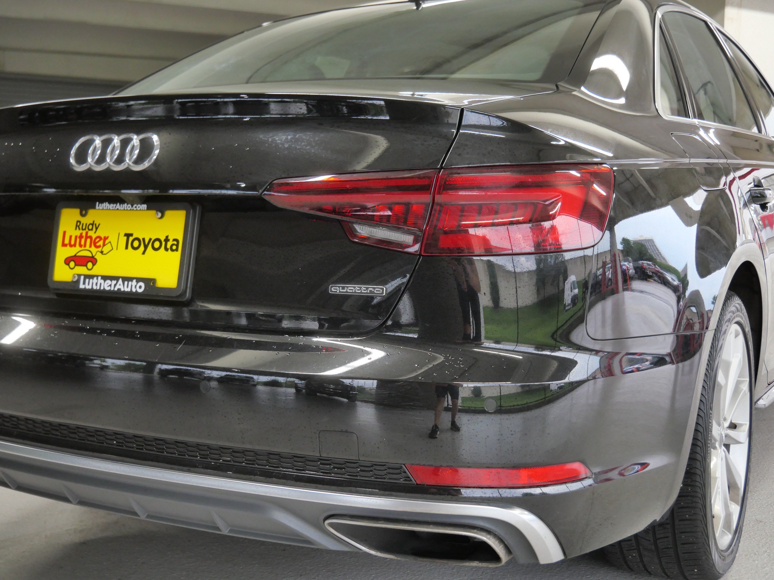 Used 2019 Audi A4 2.0T Premium Plus AWD/4WD image 17