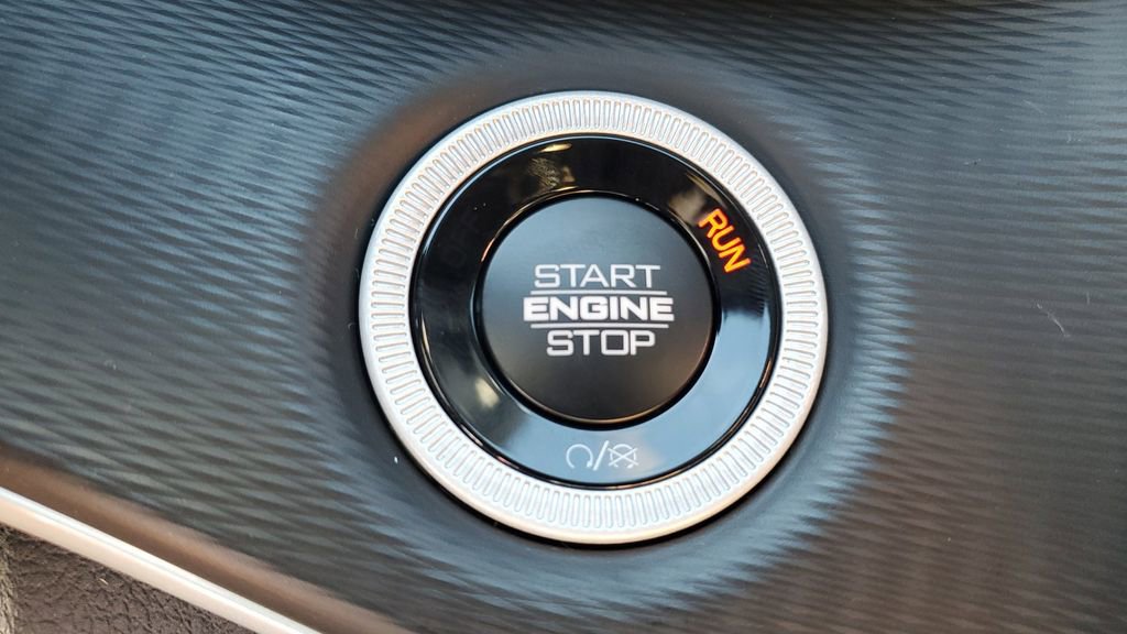 New 2025 Jeep Grand Cherokee L Altitude image 29