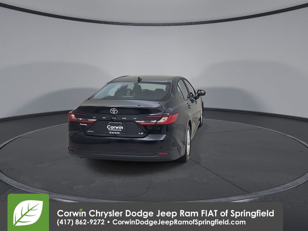 Used 2025 Toyota Camry LE image 13