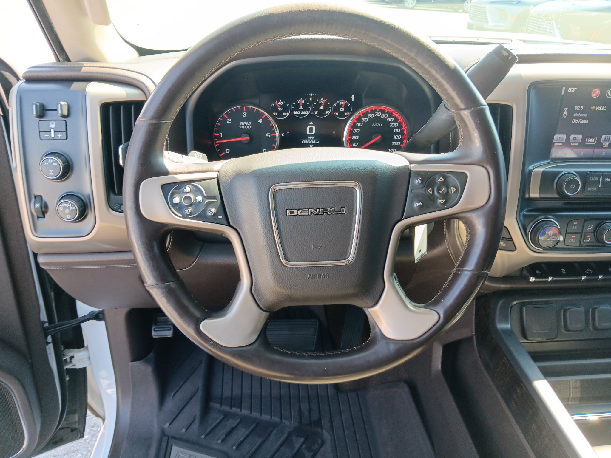 Used 2016 GMC Sierra 2500 Denali w/ Suspension Package, Off-Road AWD/4WD image 15