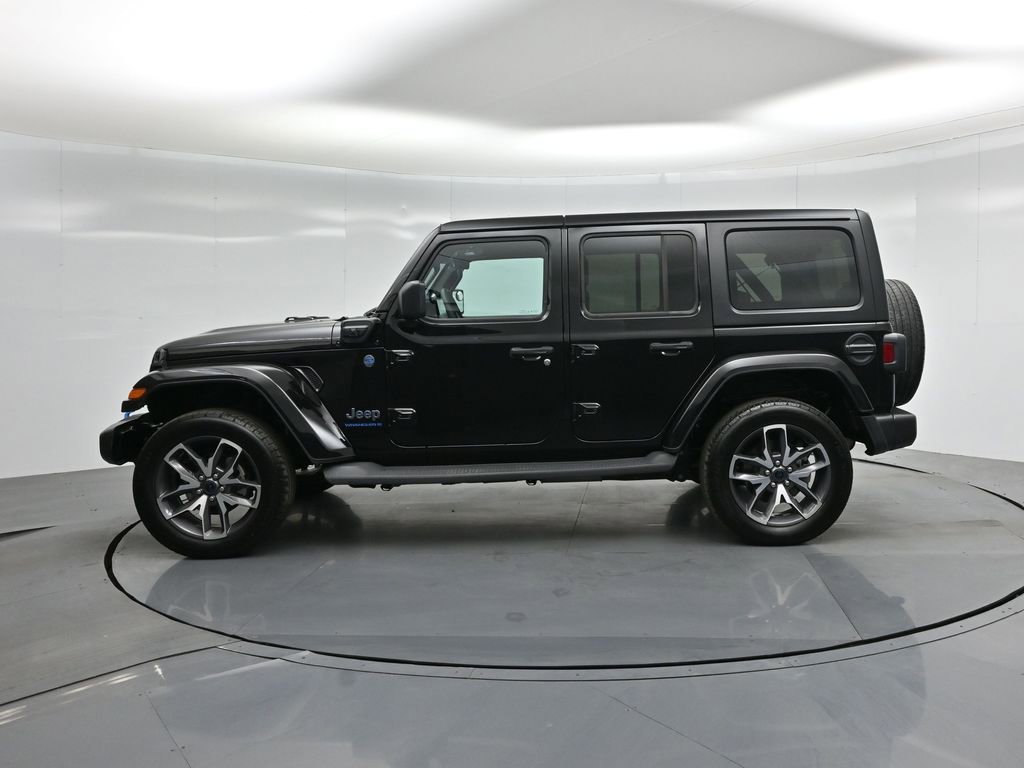 Used 2024 Jeep Wrangler Unlimited AWD/4WD image 27