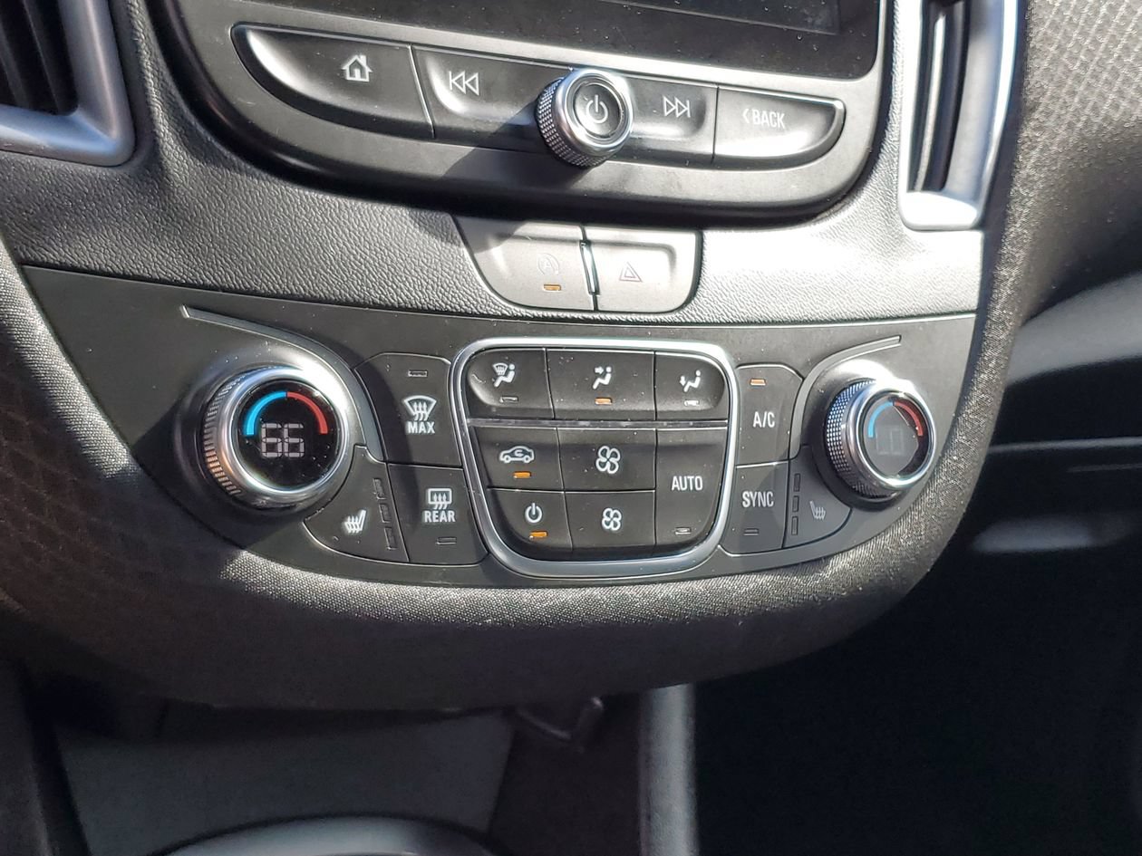 Used 2025 Chevrolet Malibu LT FWD image 23