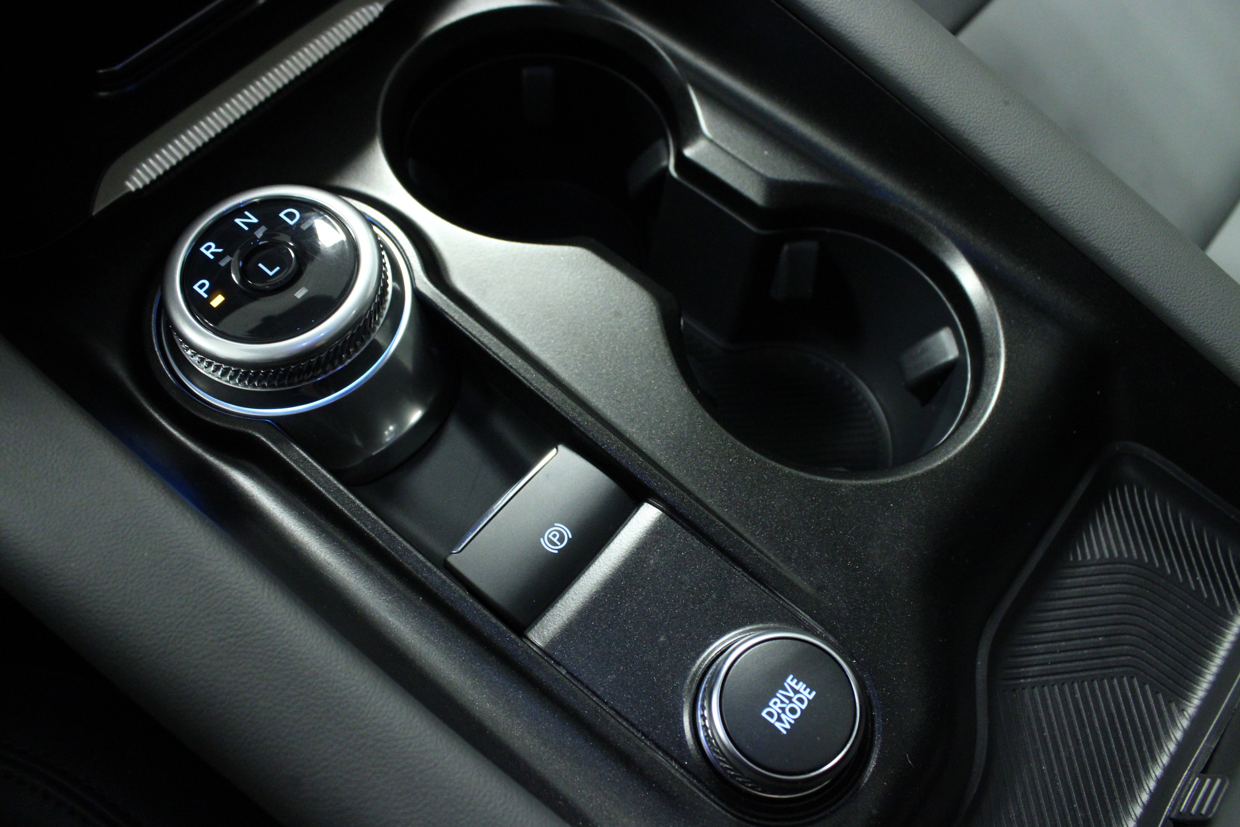 Used 2025 Ford Explorer Active w/ Active Comfort Package image 24