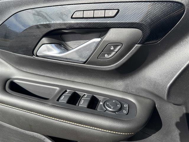 Used 2024 GMC Terrain AT4 image 15