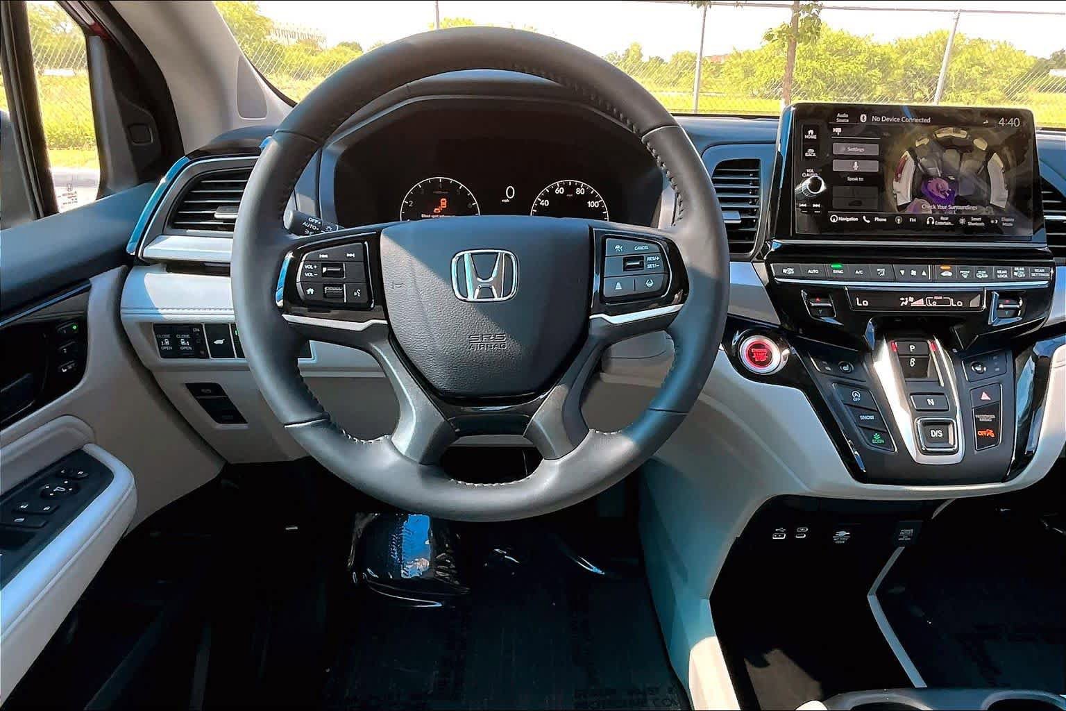 Used 2026 Honda Odyssey Touring image 6