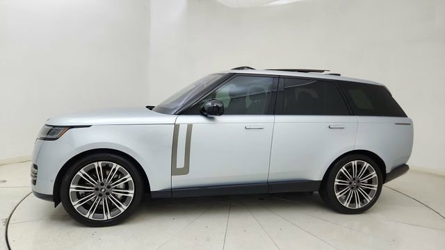 Used 2023 Land Rover Range Rover SE AWD/4WD image 3