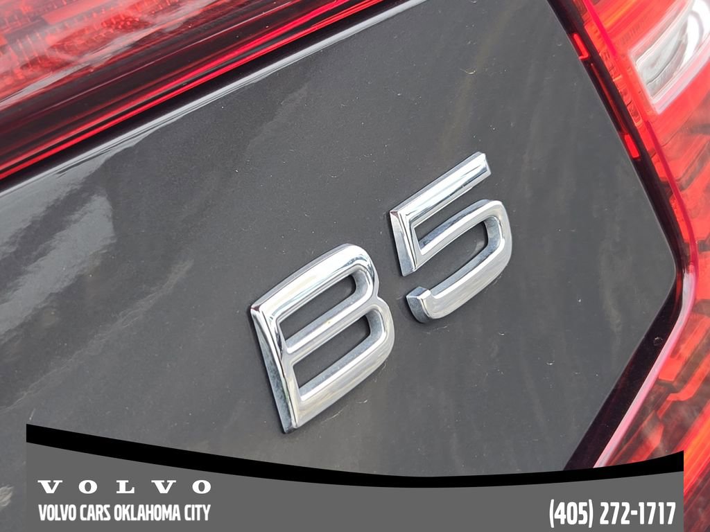 Certified 2025 Volvo S60 B5 Core FWD image 9