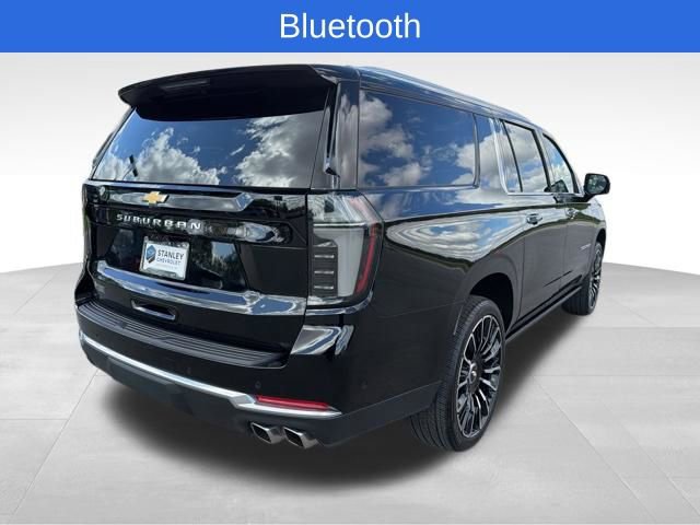 Used 2025 Chevrolet Suburban High Country AWD/4WD image 5
