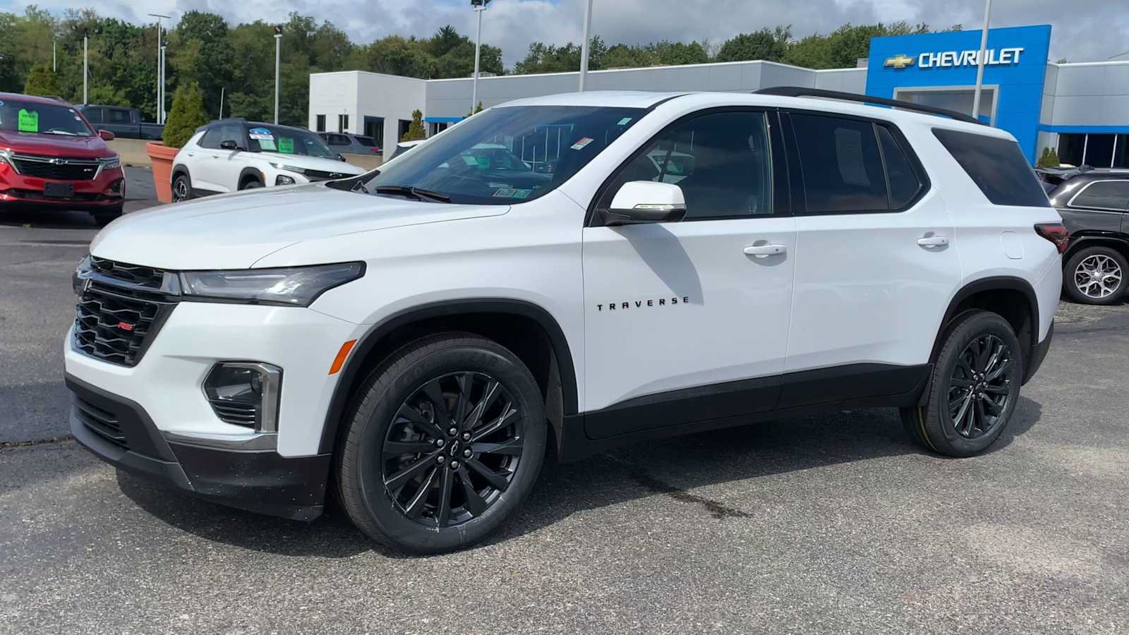 Certified 2023 Chevrolet Traverse RS w/ LPO, Floor Liner Package AWD/4WD image 4