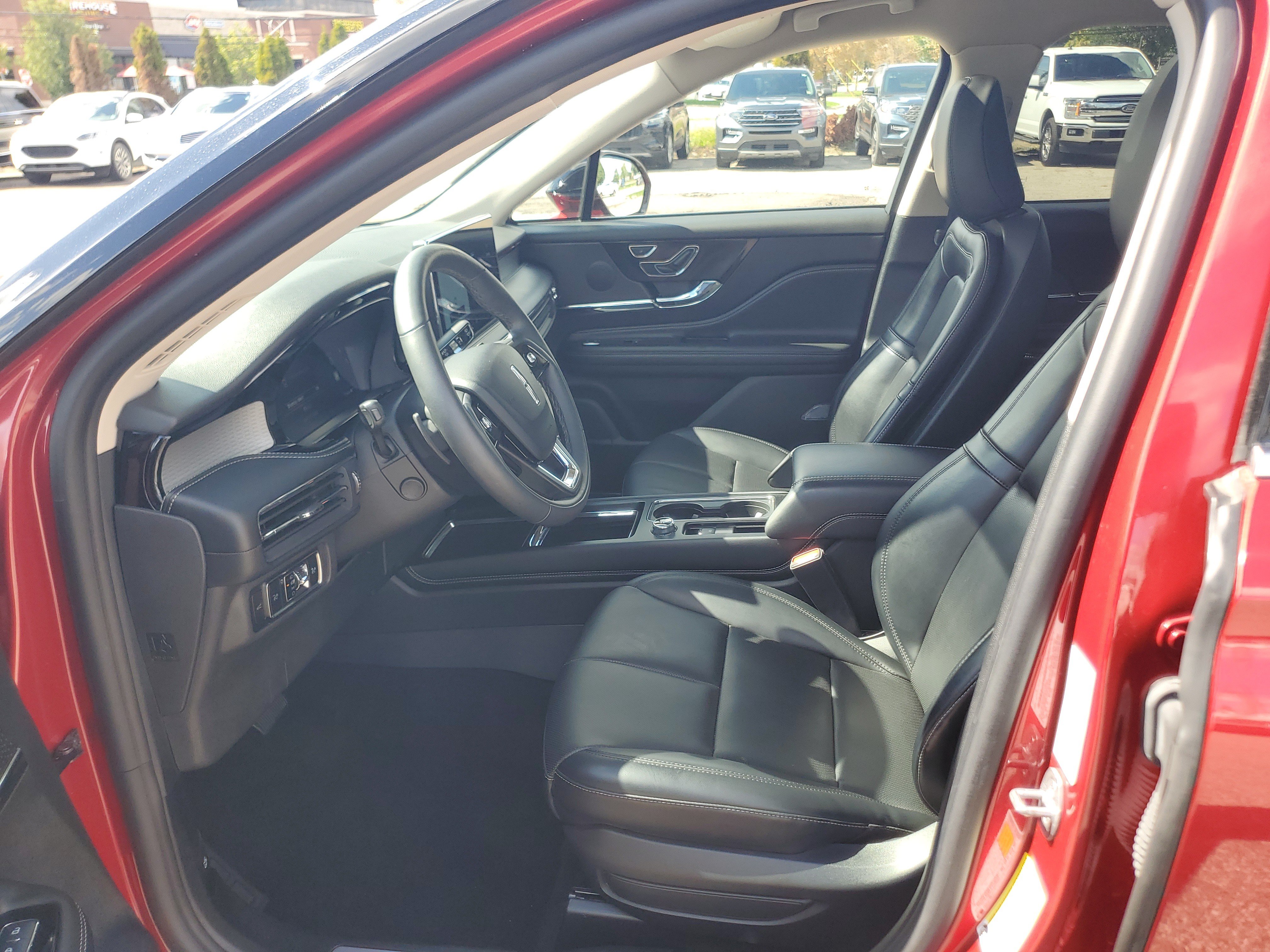 Certified 2024 Lincoln Corsair AWD w/ Equipment Group 101A image 12