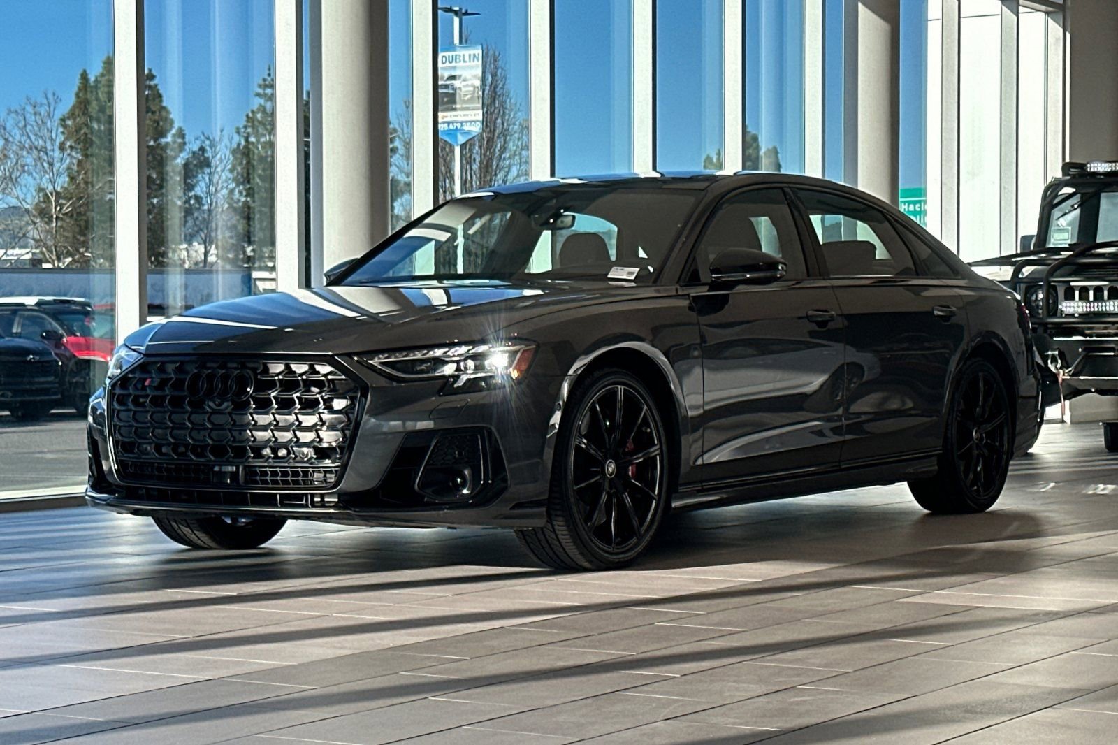 Used 2023 Audi S8 w/ S8 Comfort Plus Package image 8
