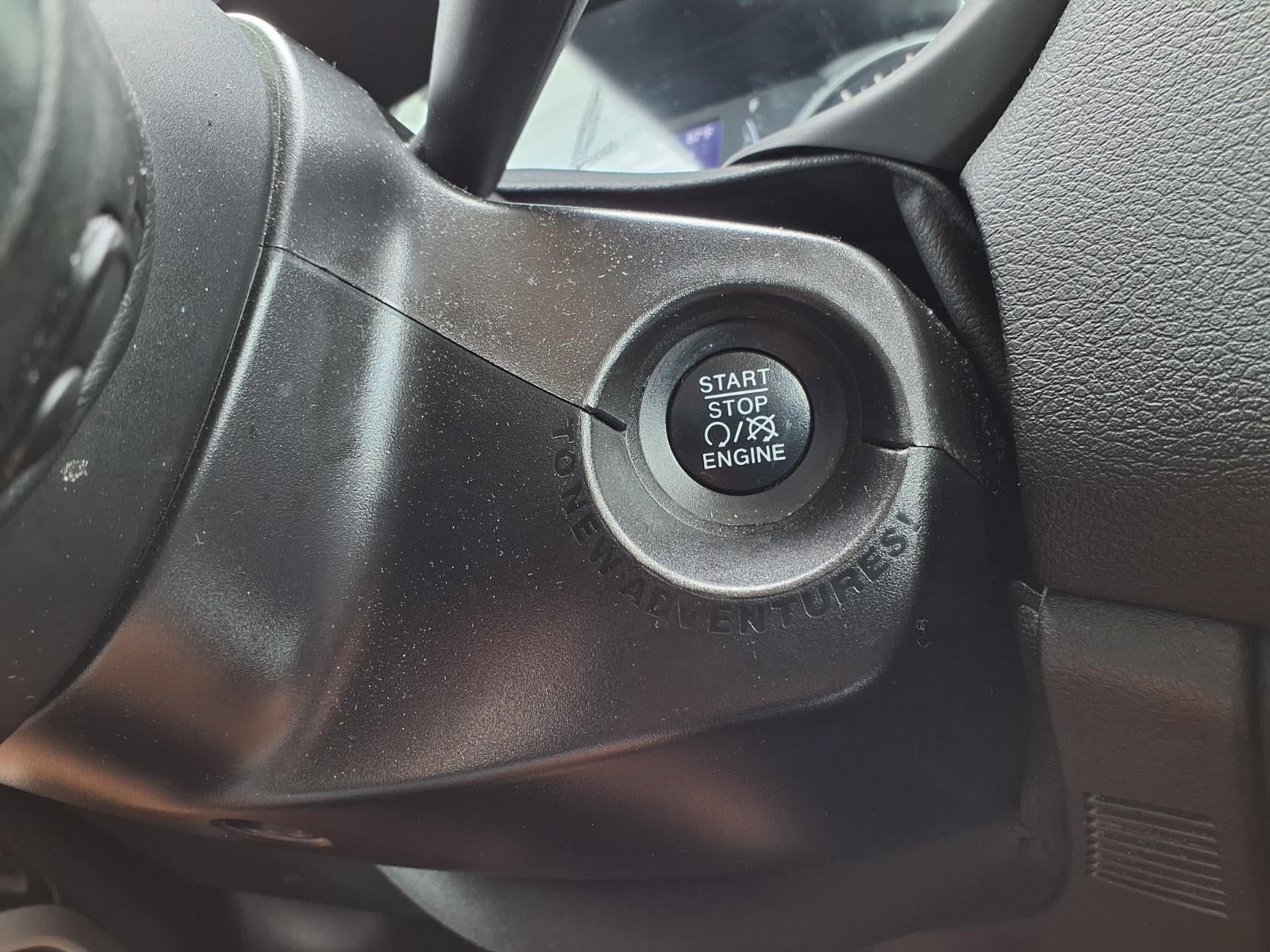 Certified 2019 Jeep Renegade Latitude w/ Cold Weather Group AWD/4WD image 11