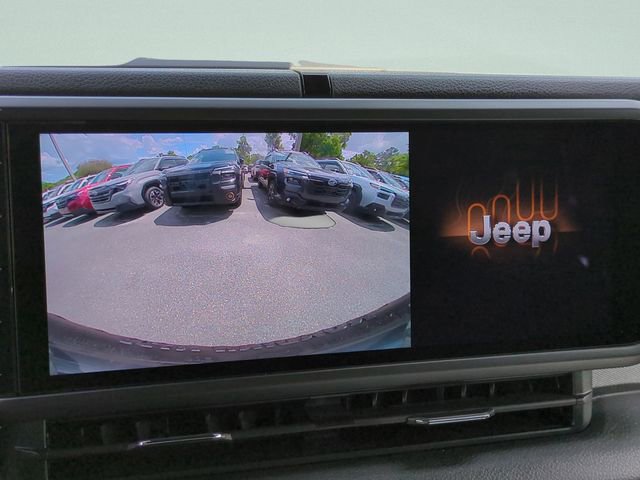 Used 2025 Jeep Wrangler Sport S image 19