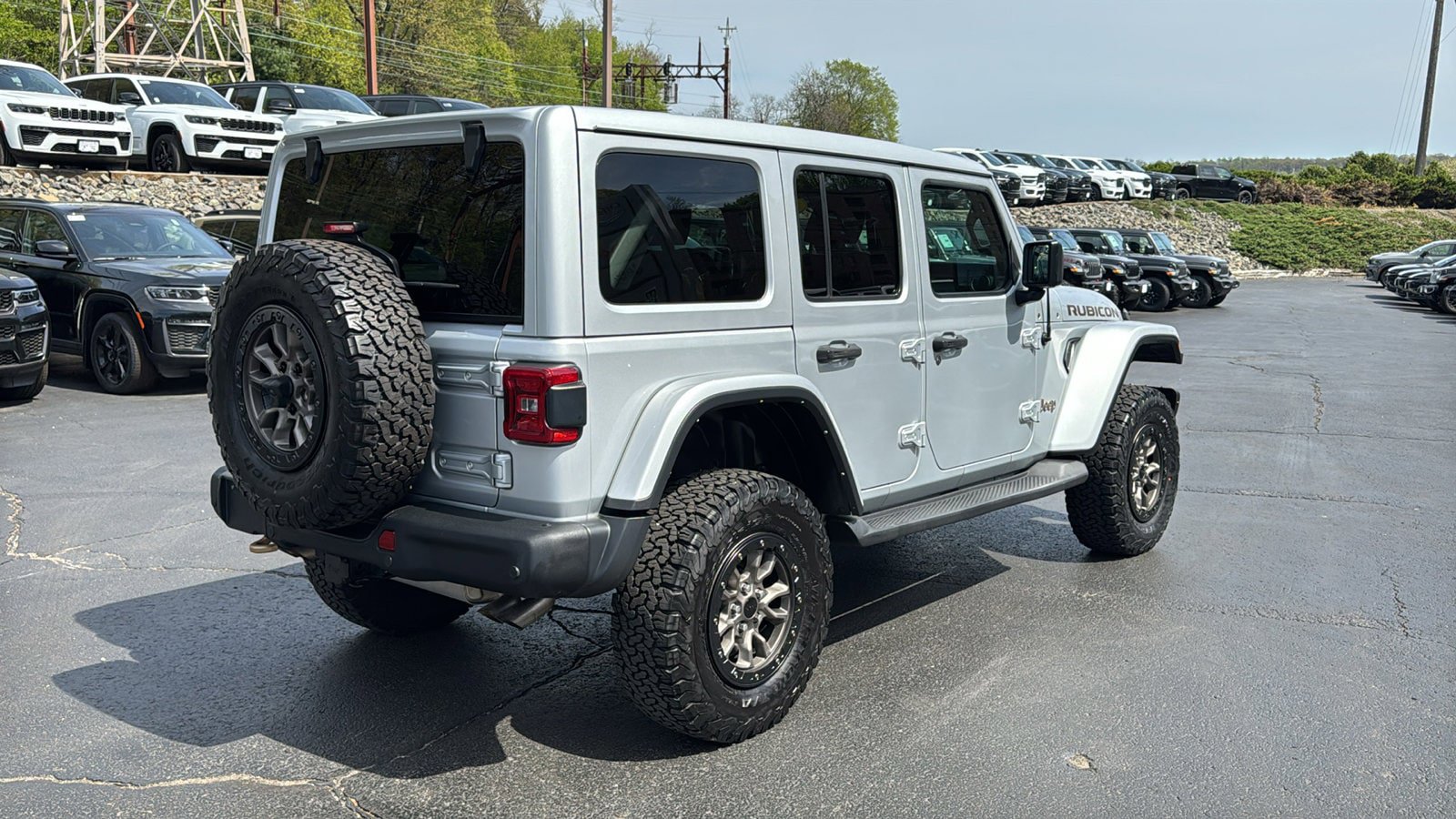 Certified 2022 Jeep Wrangler Unlimited Rubicon w/ Trailer Tow Package AWD/4WD image 8