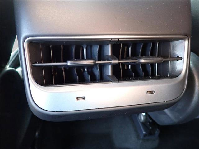 Used 2021 Tesla Model Y Long Range image 11