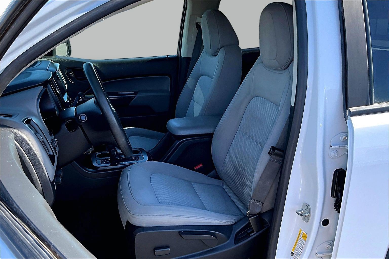 Used 2018 Chevrolet Colorado W/T w/ WT Convenience Package AWD/4WD image 24
