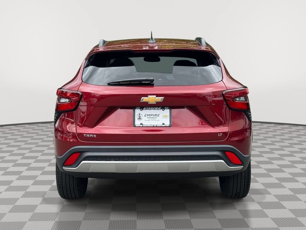 Used 2024 Chevrolet Trax LT w/ Driver Confidence Package FWD image 6