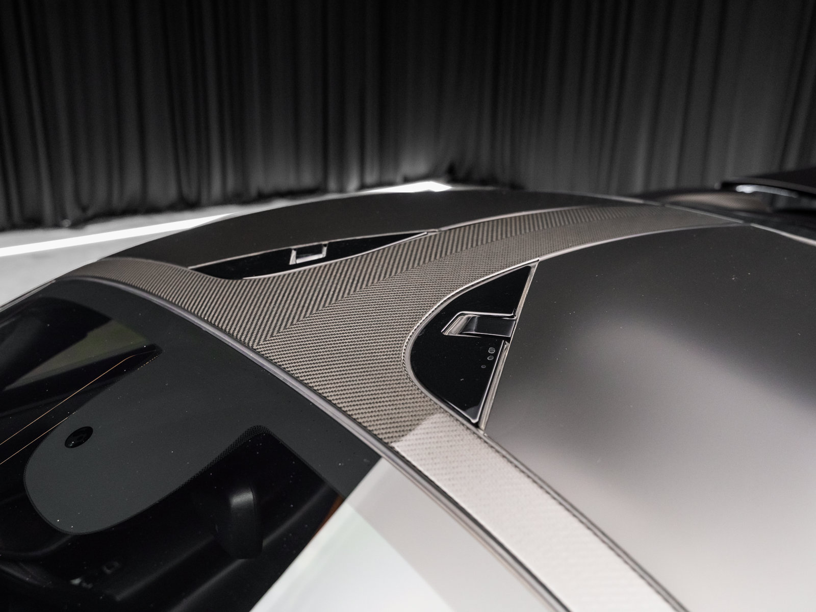 Used 2018 McLaren 720S RWD image 7