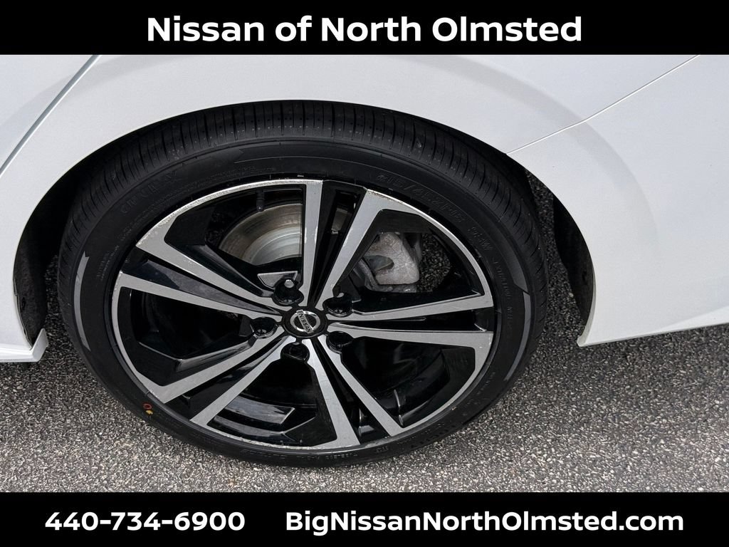 Certified 2022 Nissan Sentra SR w/ Electronics Package FWD image 29
